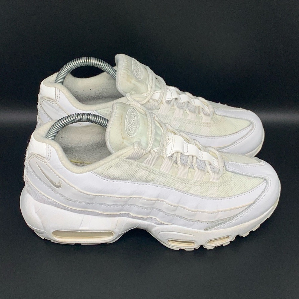 Nike Air Max 95 Recraft Running Shoes‎ CJ3906-100 Men's Sz 7Y / Women's Sz 8.5